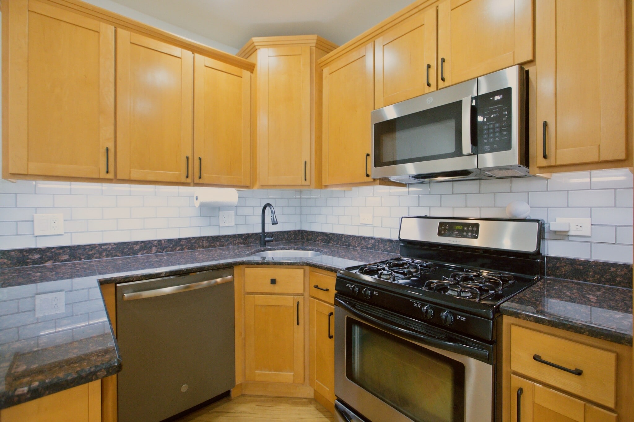 Building Photo - 2619 N Harding Ave