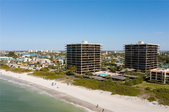 Building Photo - 7650 Bayshore Dr