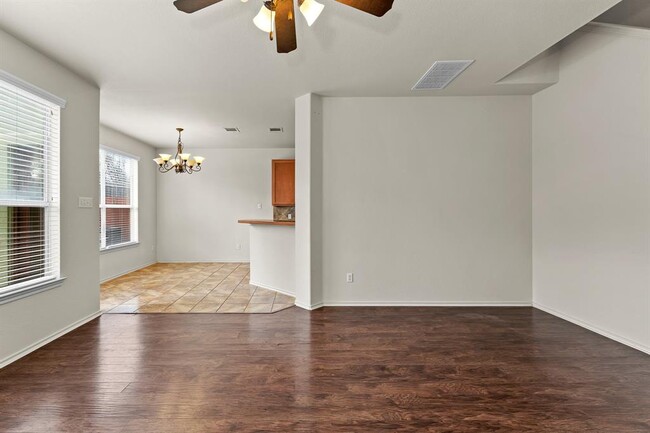 Building Photo - 2410 Great Oaks Dr