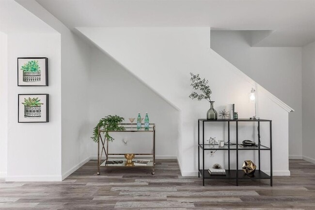 Building Photo - 10732 Marshitahs Way