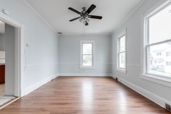 Building Photo - 3 Bedroom Home in North Highland Park ***A...