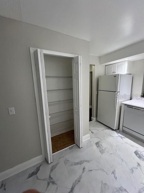 Building Photo - 411 Poplar Ct