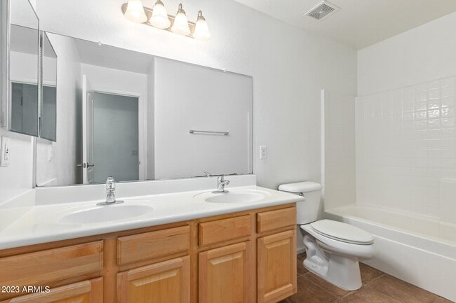 Building Photo - 21708 W Sonora St