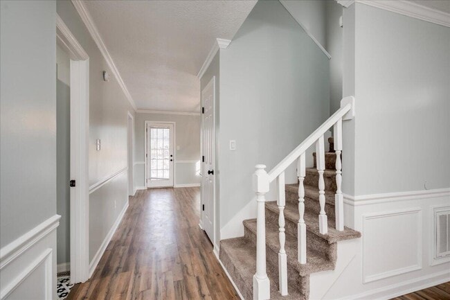 Building Photo - 511 Arlington Ct