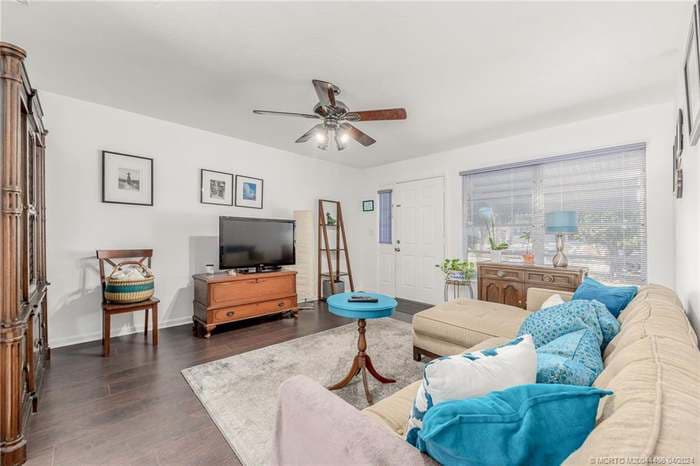 Building Photo - 413 Robalo Ct