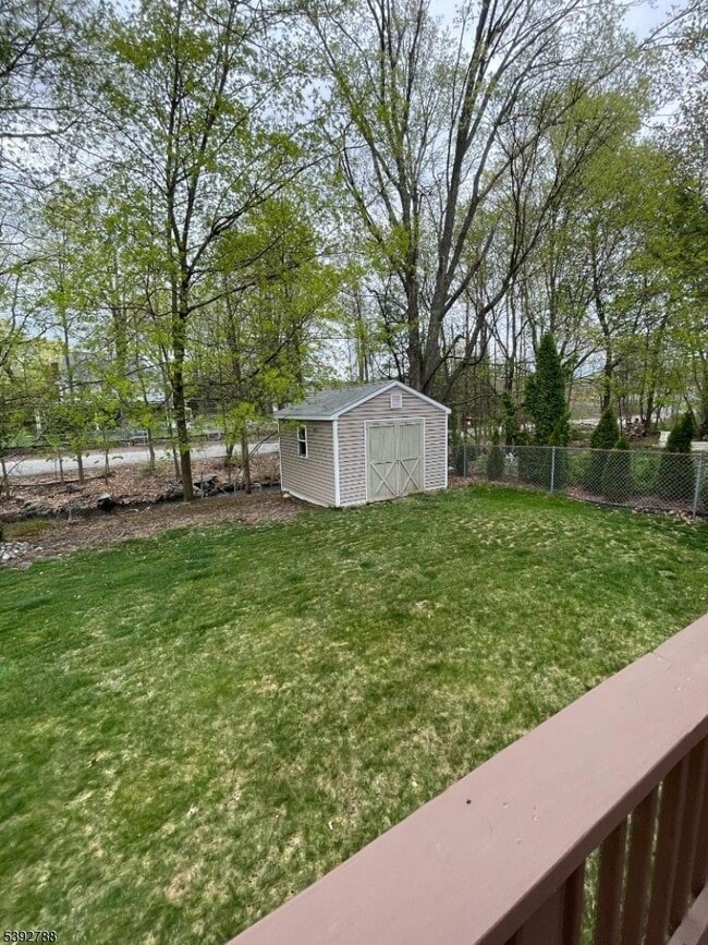 Building Photo - 42 Willow Way