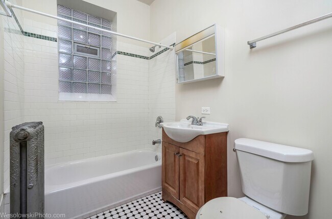 Building Photo - 1165 E 54th St