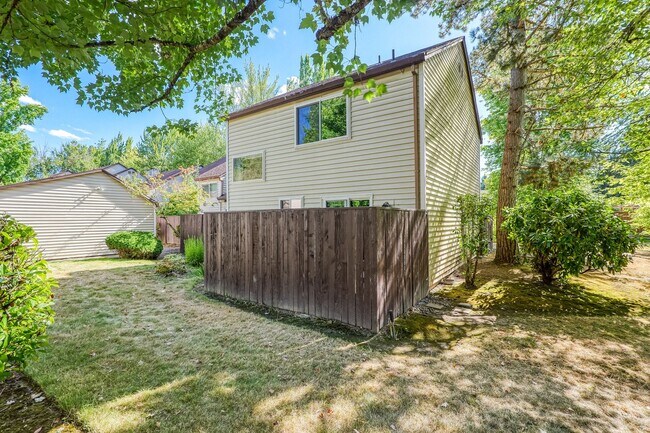 Building Photo - 5751 SW 204th Pl
