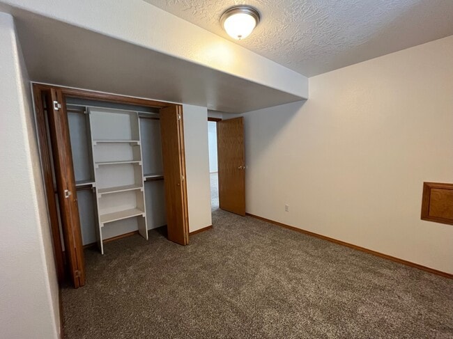 Building Photo - 1241 W Kimra St