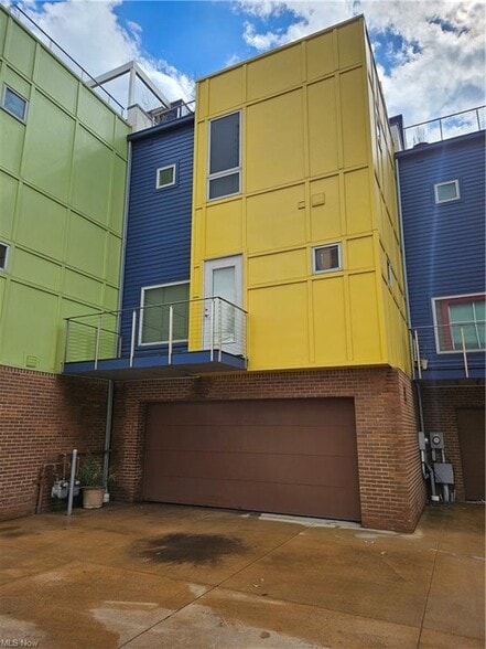 Building Photo - 11803 Euclid Ave