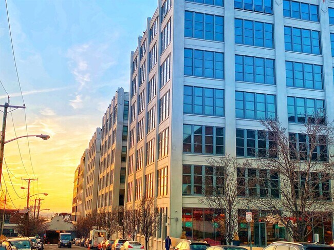 Building Photo - 50 Dey St