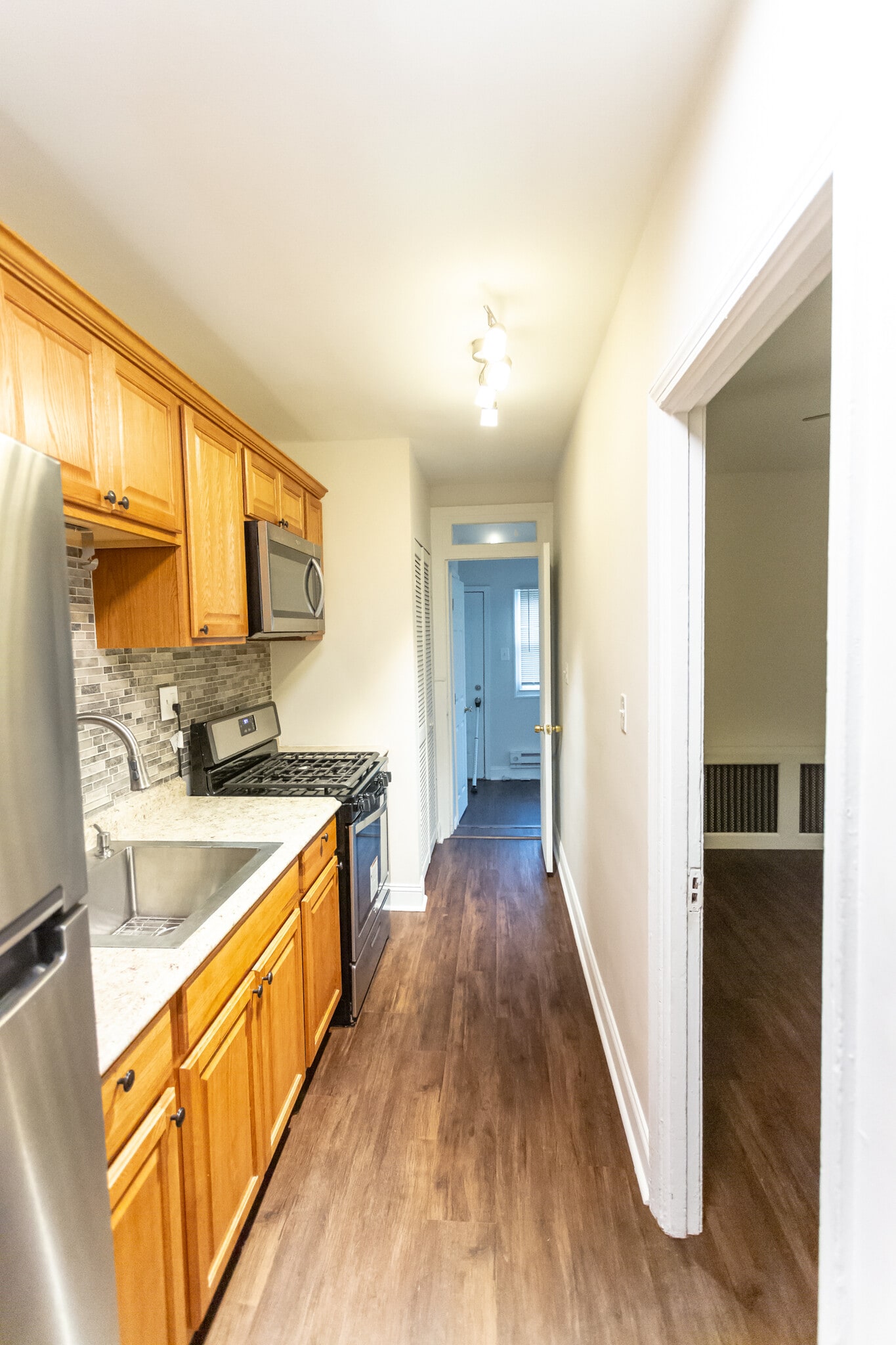 Kitchen - 4215 Dix St NE
