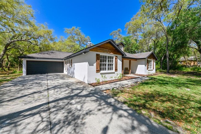Building Photo - 17351 Maggie Ct
