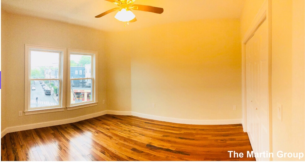 Building Photo - 136 Inman St