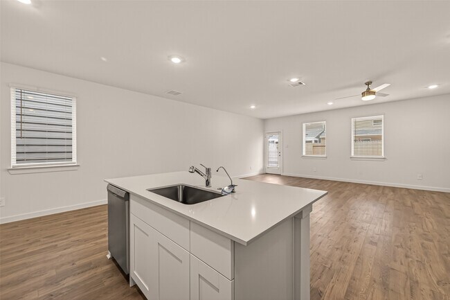 Building Photo - 3539 Shearwater St