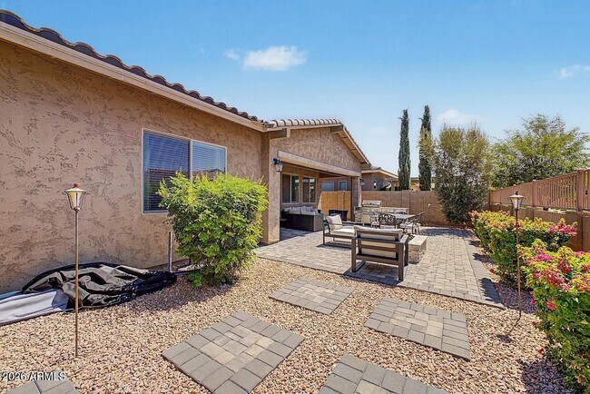 Building Photo - 22941 E Camina Buena Vista