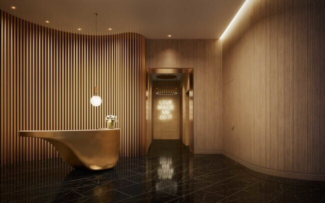 Building Photo - 55 Lagrange St