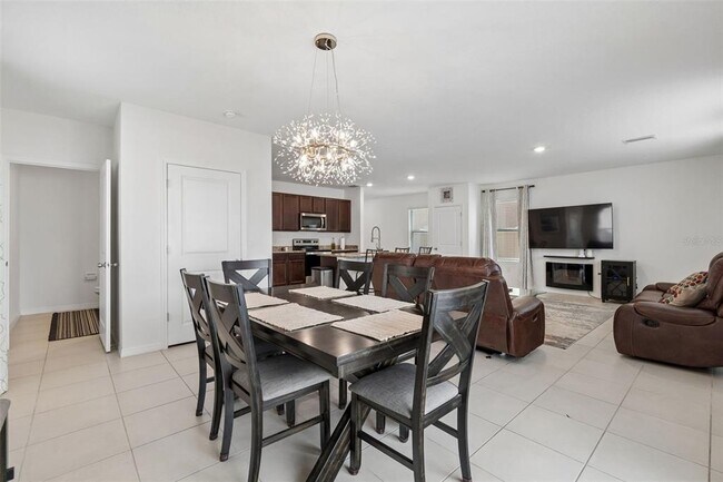 Building Photo - 17053 Oval Rum Dr