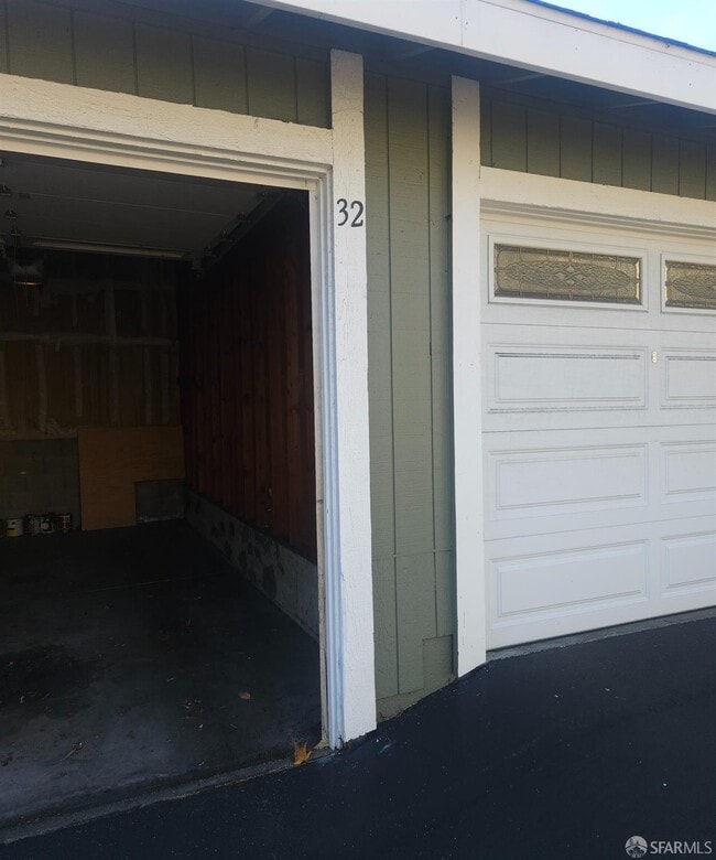 Building Photo - 8711 Mountain Blvd