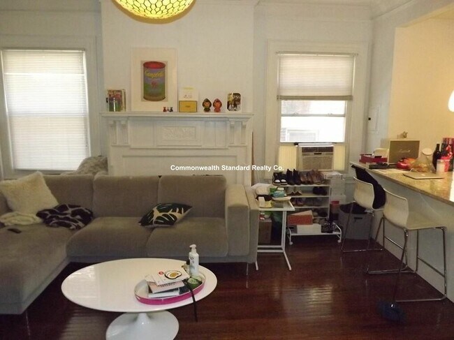 Building Photo - 465 Park Dr