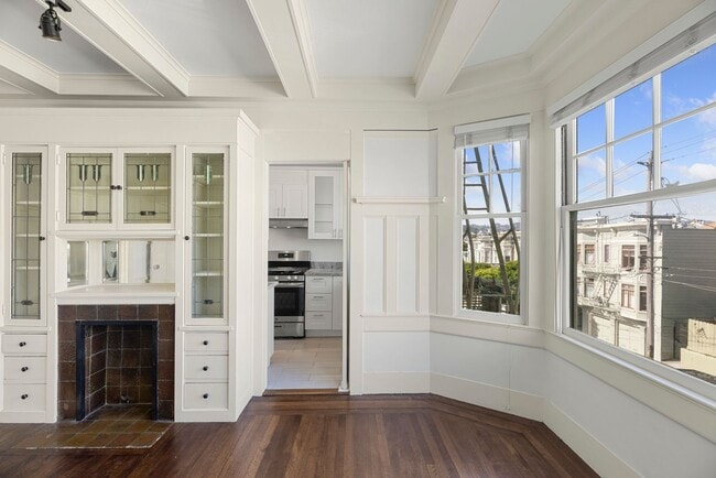 Building Photo - 1960 Pierce St