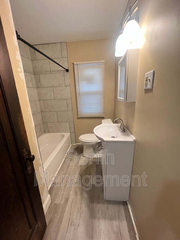 Building Photo - 6479 Plainview Ave