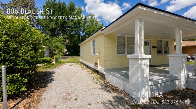 Building Photo - 806 Bladen St