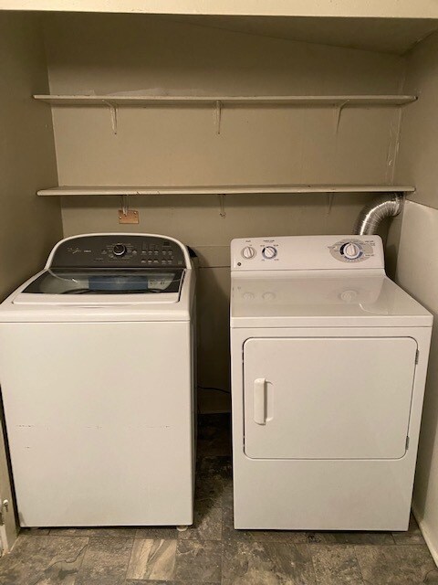 Building Photo - 946 Adams St