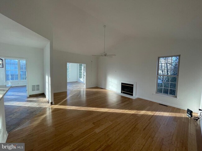 Building Photo - 25869 Flintonbridge Dr