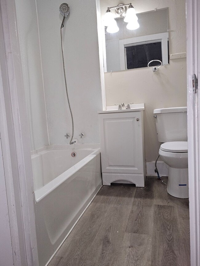 Interior Photo - Robinson Heights