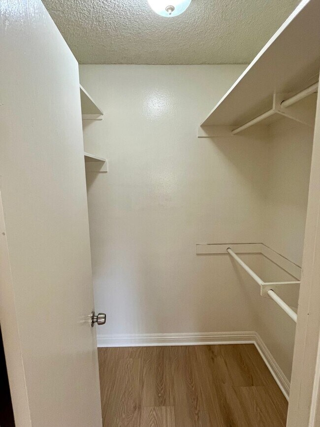 Building Photo - 6060 Mt Aguilar Dr