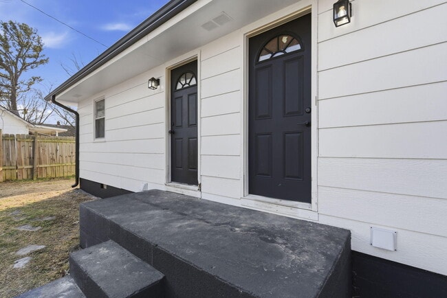 Building Photo - 522 N Park Ave