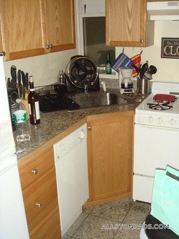 Building Photo - 1189 Commonwealth Ave