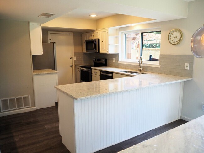 Building Photo - 3 Bed - 2.5 Bath in Flower Mound