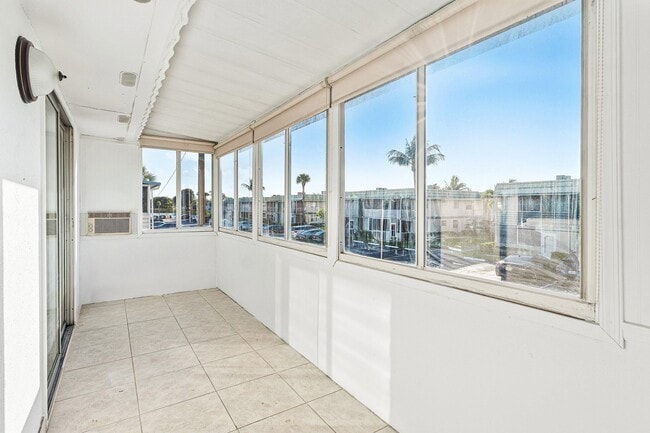 Building Photo - 141 Brittany Terrace