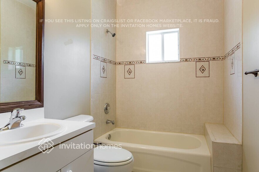 Building Photo - 14438 SW 158th Pl