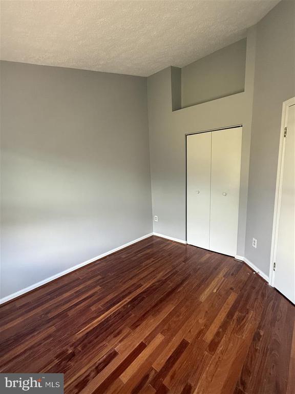 Building Photo - 102 Smoothleaf Ln