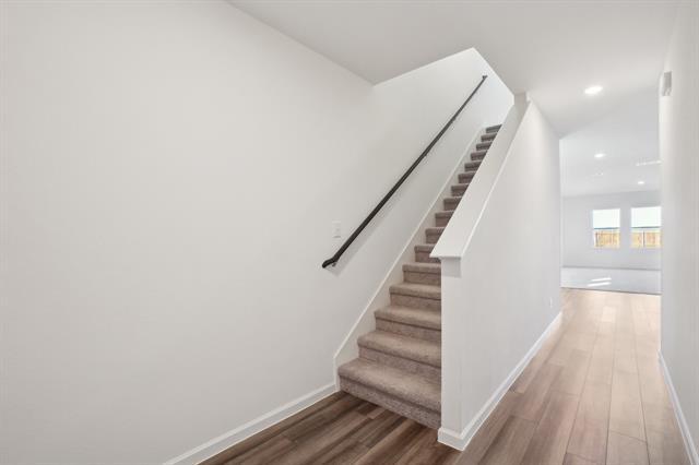 Building Photo - 2104 Prairie Ln