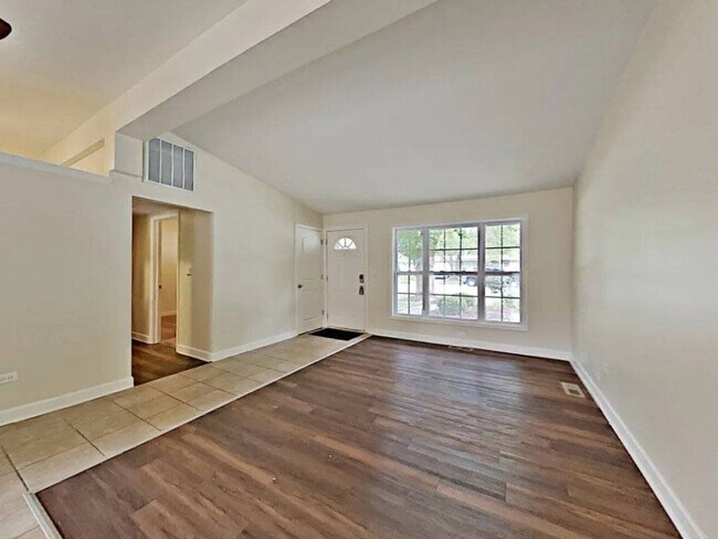 Building Photo - 15444 Alameda Ave