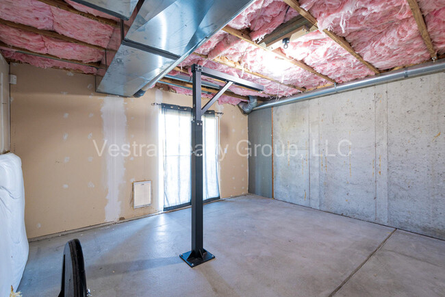 Building Photo - 440 W 91st Cir