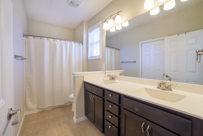 Building Photo - Available Sept 4th, 2026!