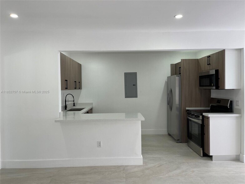 Building Photo - 1310 Sharazad Blvd