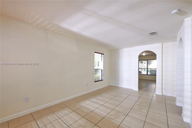 Building Photo - 9365 SW 171st Ct