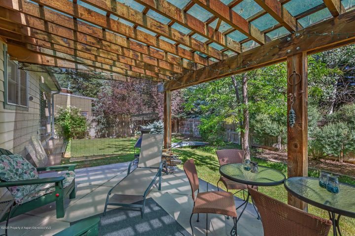 Building Photo - 1359 Wald Dr