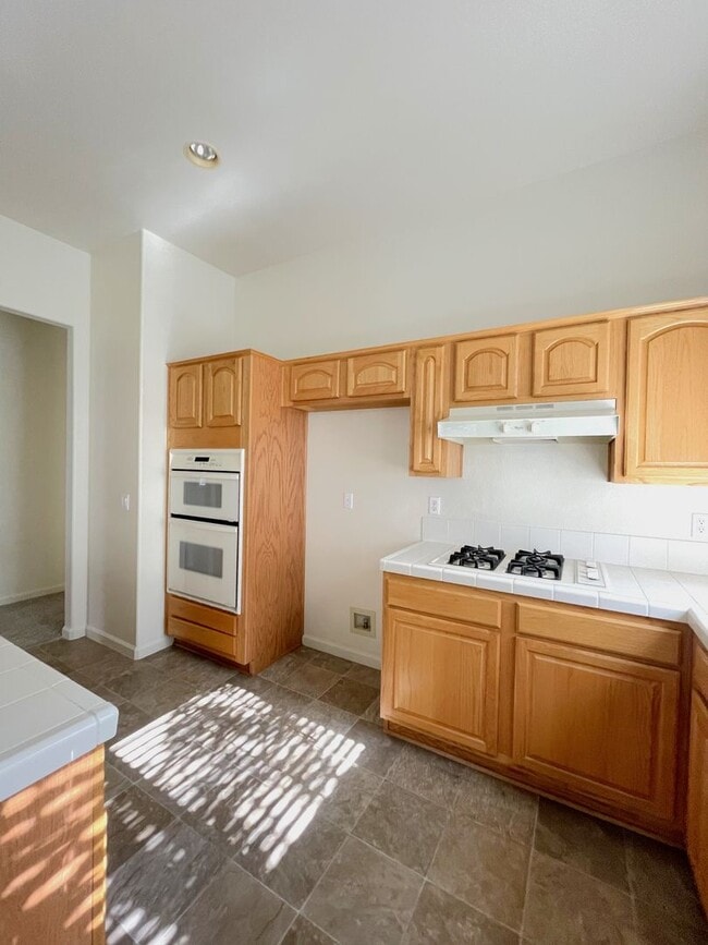 Building Photo - Gorgeous Caughlin Ranch Home