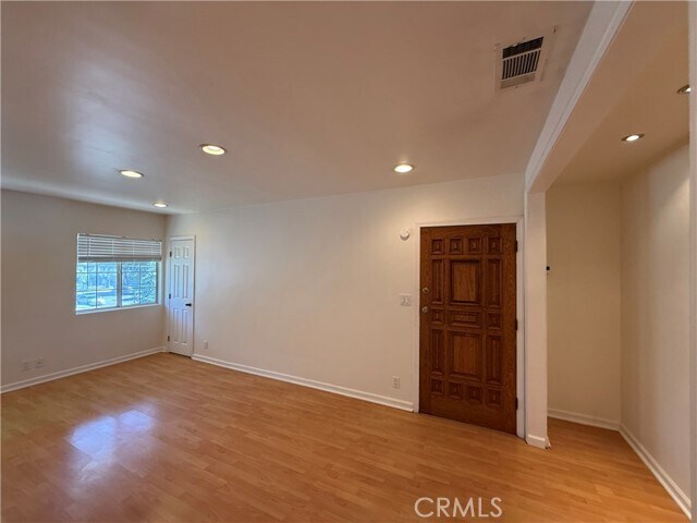 Building Photo - 1317 W Alameda Ave