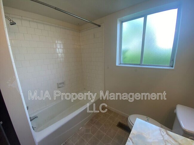 Building Photo - 1428 W 300 N