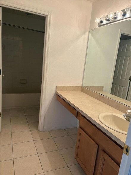 Building Photo - 11126 Creek Haven Dr