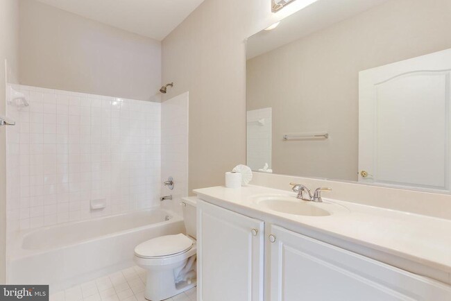 Building Photo - 2111 Ganton Green