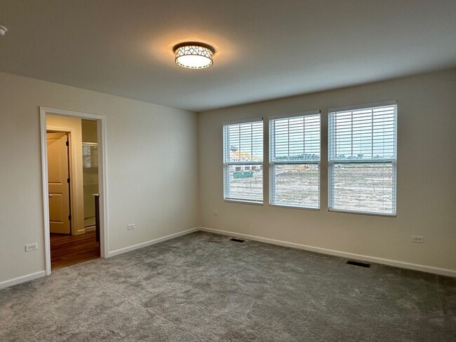 Building Photo - 2204 Horseshoe Cir